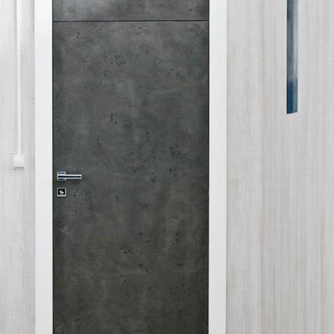 Drzwi z podwyższonym górnym panelem